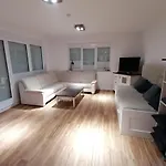 Apartment 85 Qm Pauluste Mit Terasse Und Garten *